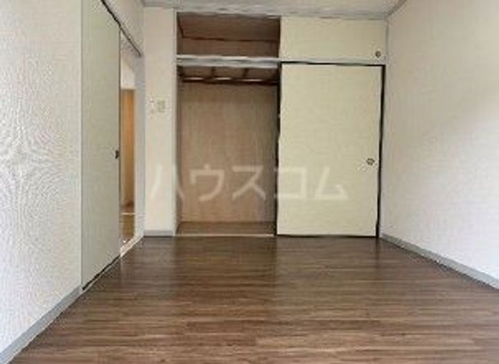 サンフラワーマンションの居間