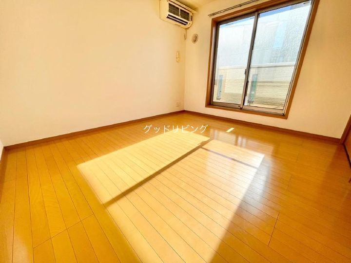 グランシャレー金町の居間