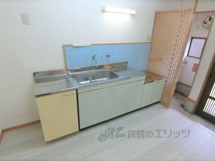 京都府京都市中京区西ノ京御輿岡町(一戸建)の賃貸物件のキッチン