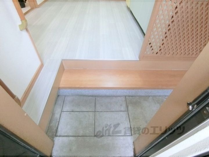 京都府京都市中京区西ノ京御輿岡町(一戸建)の賃貸物件の玄関