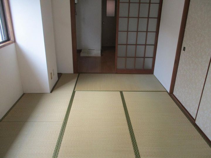 谷元の居間
