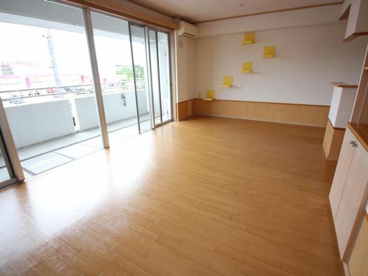 宮崎県都城市広原町(マンション)の賃貸物件の玄関