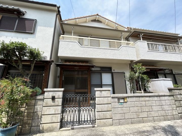 兵庫県伊丹市御願塚7(一戸建)の賃貸物件の外観
