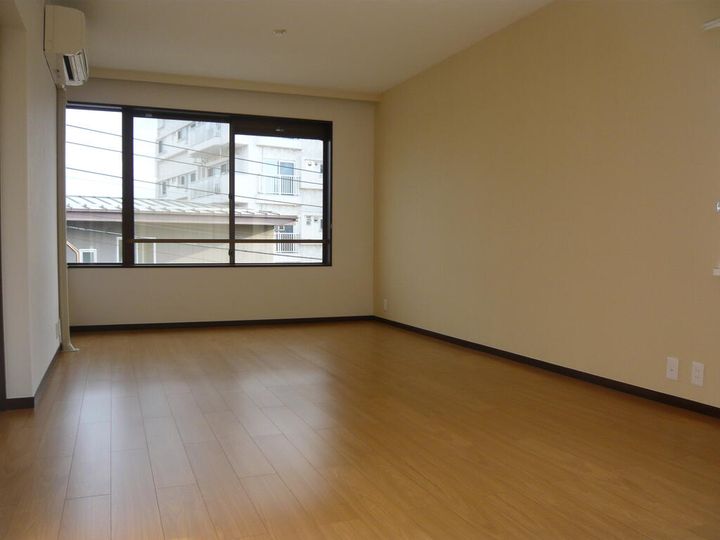 洗足池テラスの居間