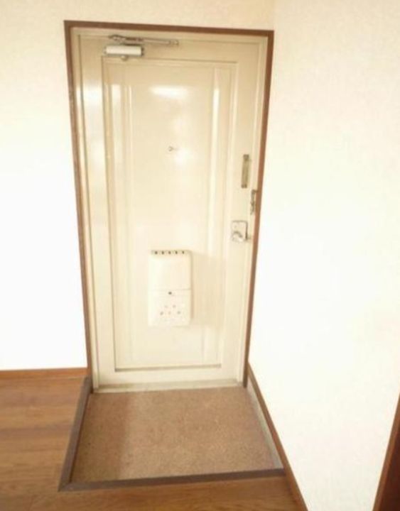 東京都足立区六月2(マンション)の賃貸物件の玄関