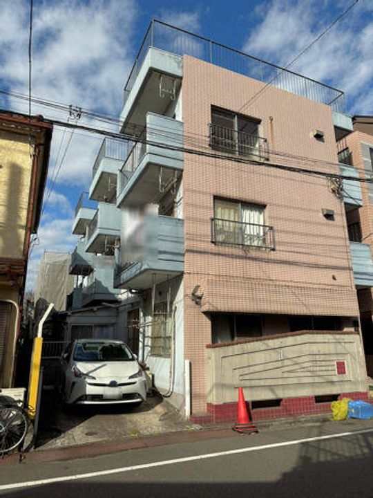 山本マンションの外観