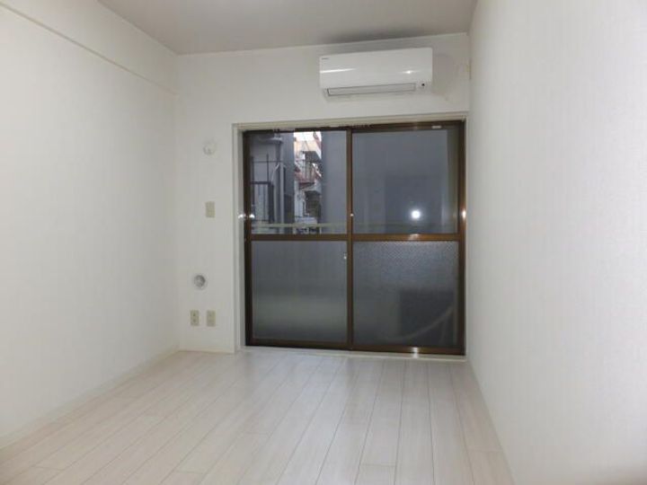 池袋本町マンションの居間