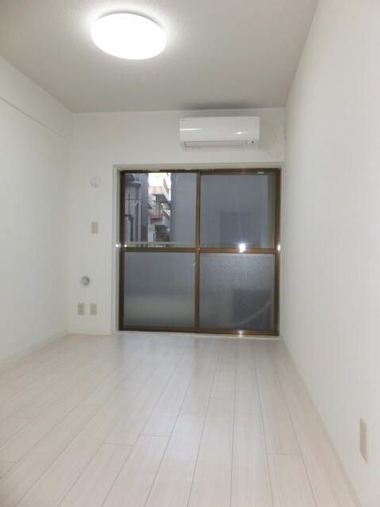 池袋本町マンションの居間