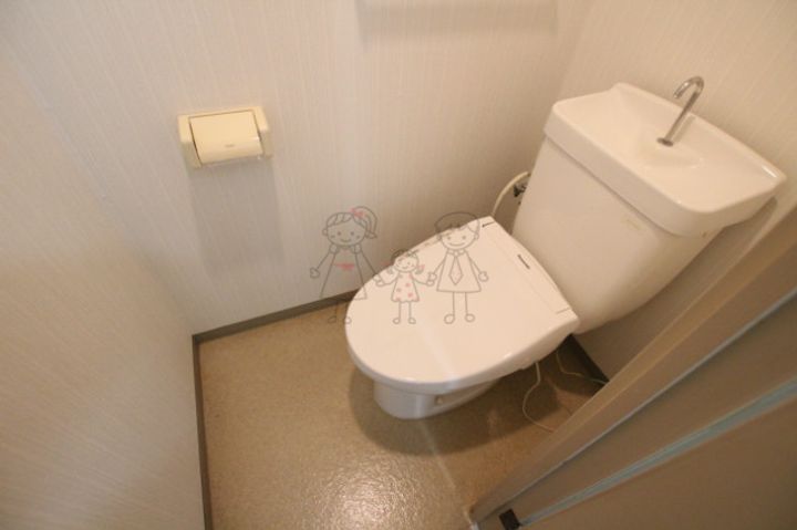 ADORERの内装