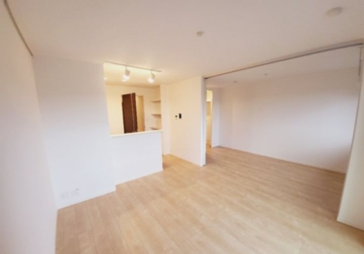 ラ コリーナ大津の居間