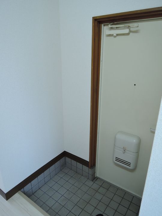 茨城県那珂郡東海村大字亀下(アパート)の賃貸物件の玄関