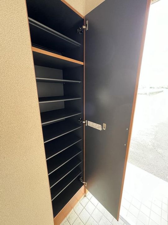 群馬県藤岡市中(一戸建)の賃貸物件の玄関