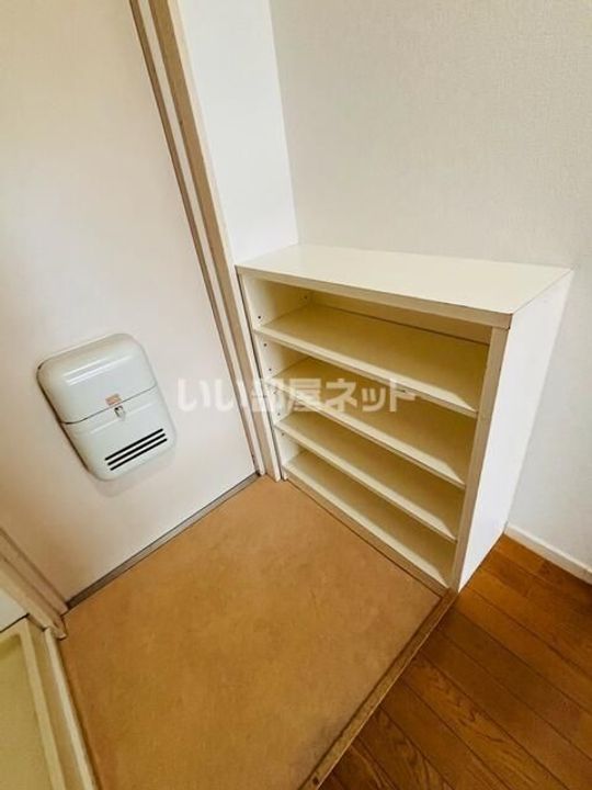 群馬県高崎市鶴見町(マンション)の賃貸物件の玄関