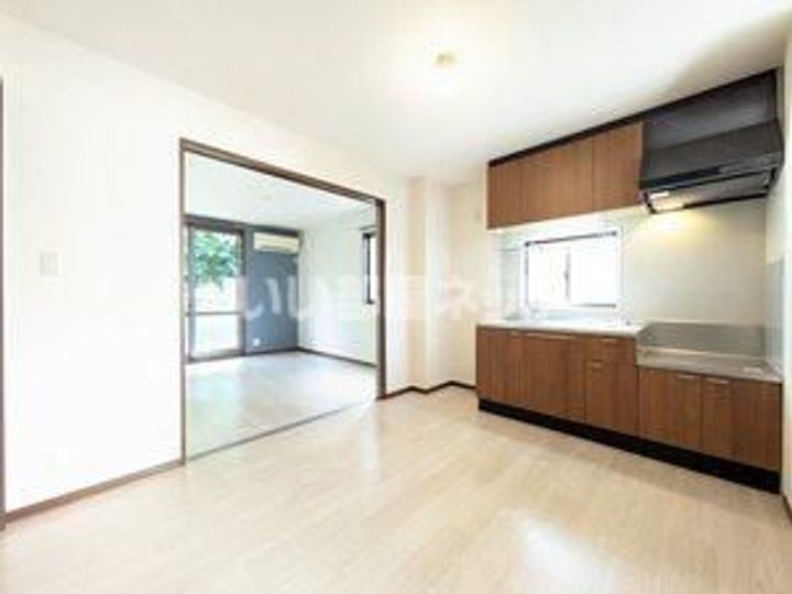シャーメゾンさくら坂Bの居間