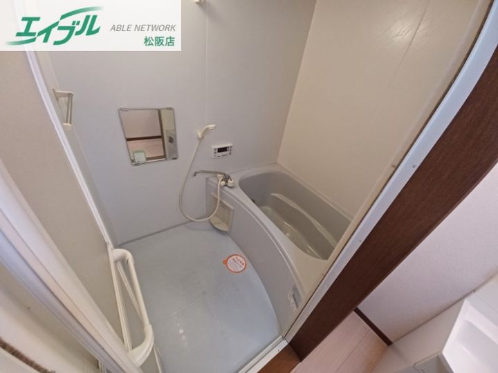 ソレイユ 8の風呂