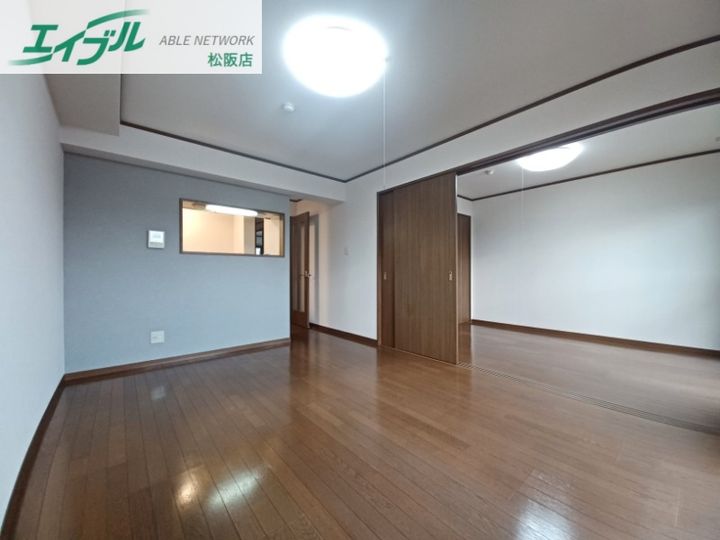 ソレイユ 8の居間