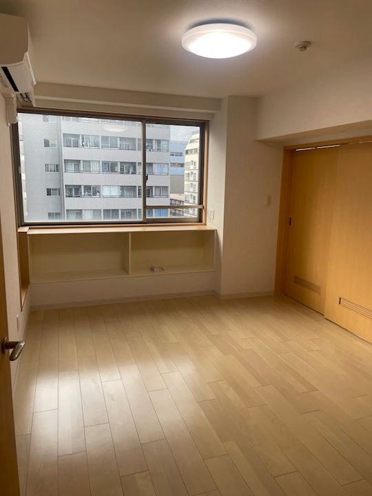 コンフォート東新宿の居間