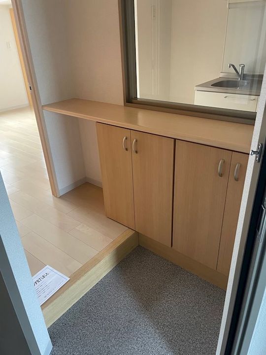 コンフォート東新宿の玄関