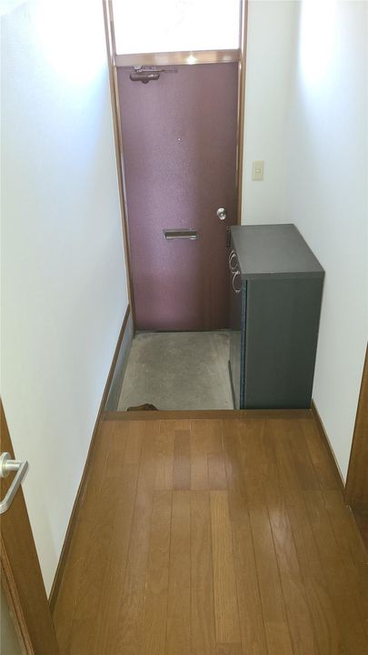 アパートメントハウスVの玄関