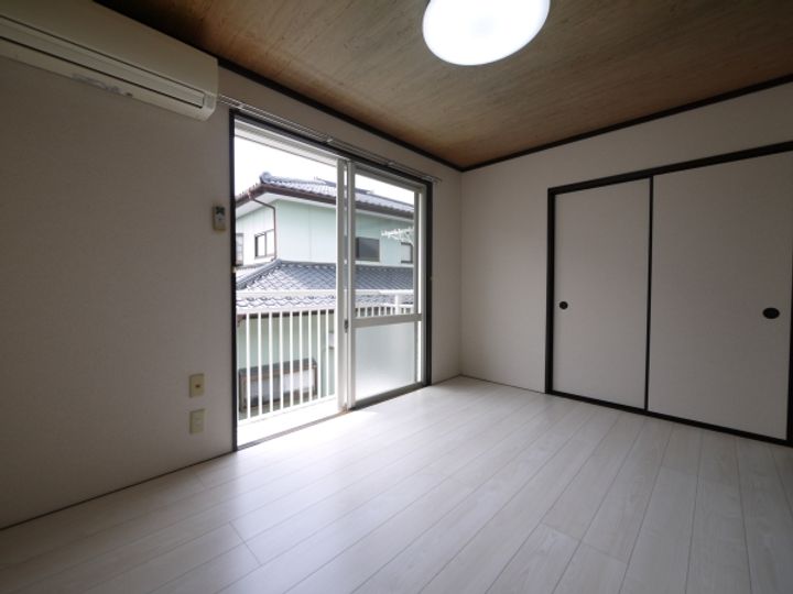 第4クレールひだかの居間
