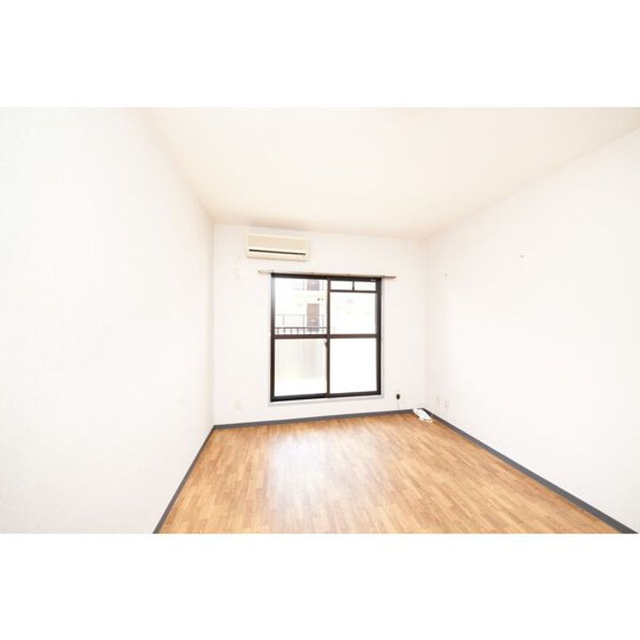 サンセール加藤IIの居間