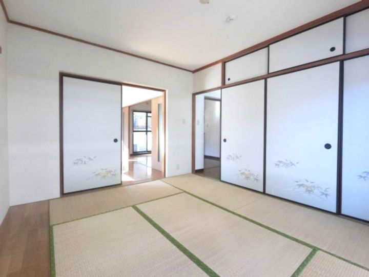 シャトレーシラハタの内装