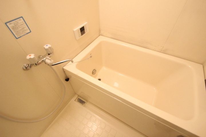 サンローレル宮内A棟の風呂