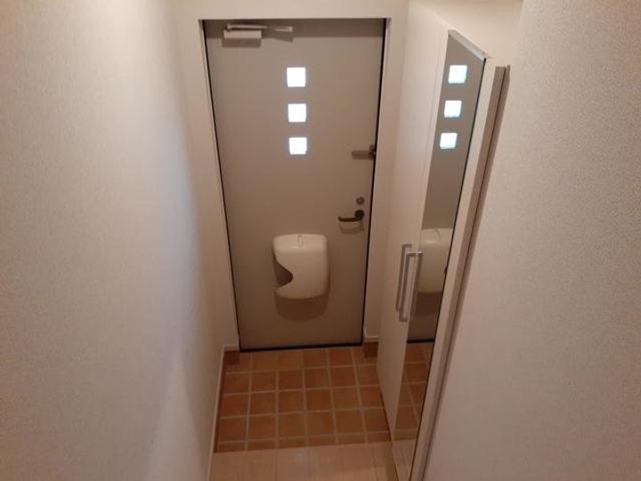 埼玉県加須市上三俣(アパート)の賃貸物件の玄関