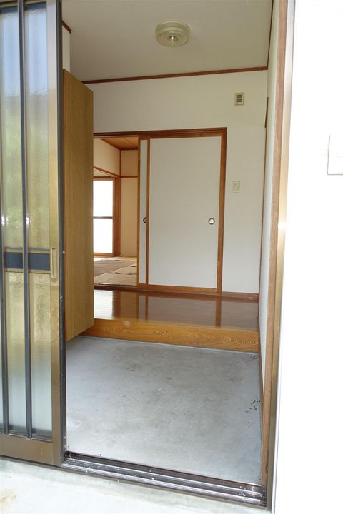 長野県長野市上松4(一戸建)の賃貸物件の玄関