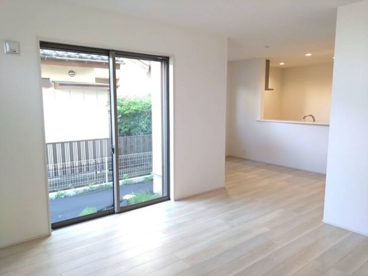 神奈川県愛甲郡愛川町中津(一戸建)の賃貸物件の居間