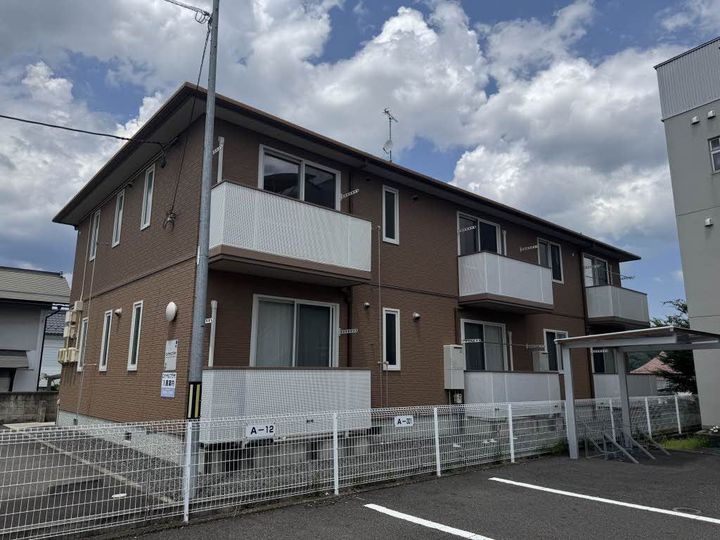 ロイヤルプラザの外観