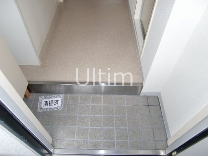 グリーンヴィレッジ吉田の玄関