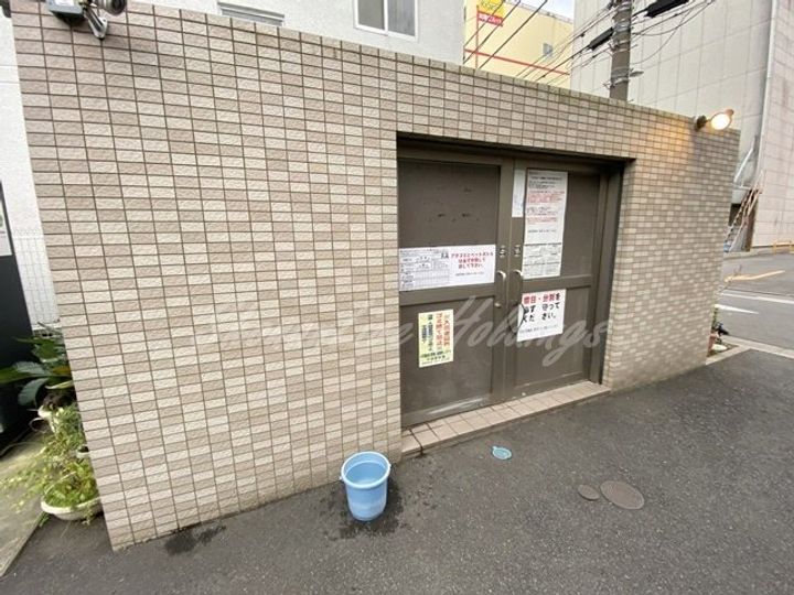 ルポルスタ湘南の地図