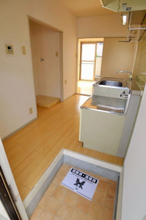 コーポ藤の玄関