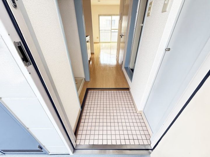 高知県高知市比島町1(マンション)の賃貸物件の玄関