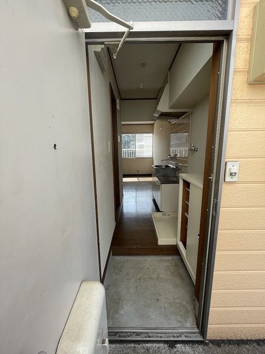 神奈川県中郡二宮町中里(アパート)の賃貸物件の玄関