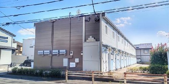 レオパレスひかりの外観