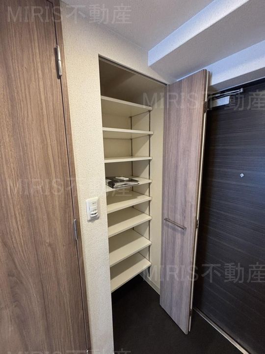 プレサンス梅田北ディアの玄関