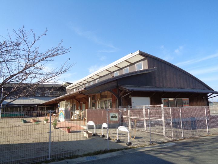 ラルシェの周辺