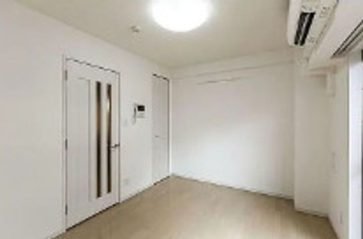 東京都新宿区余丁町(マンション)の賃貸物件の居間