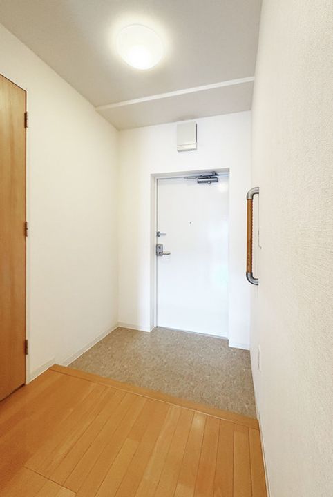 URグリーンヒルズ仁川の玄関