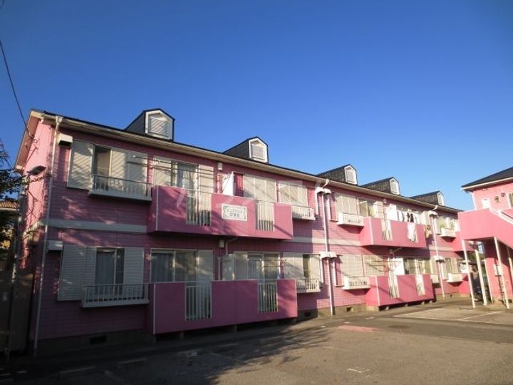 ピュアパレス 弐番館の外観