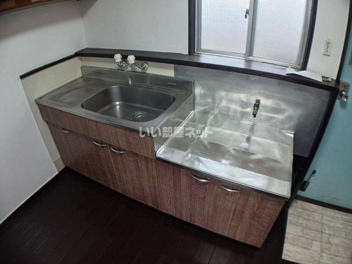 三重県名張市栄町(マンション)の賃貸物件のキッチン