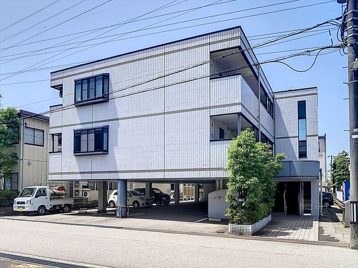 ラポールフジエの外観