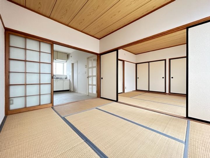 メゾン里の居間