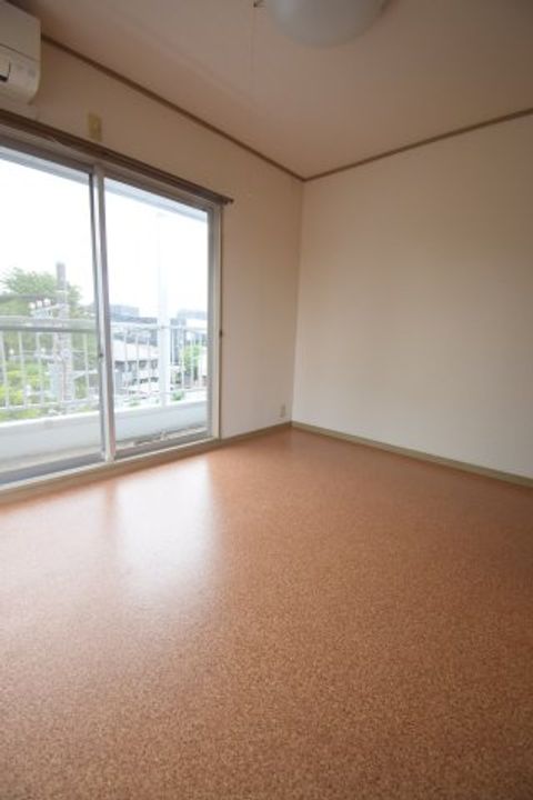 神奈川県横浜市瀬谷区二ツ橋町(マンション)の賃貸物件の居間