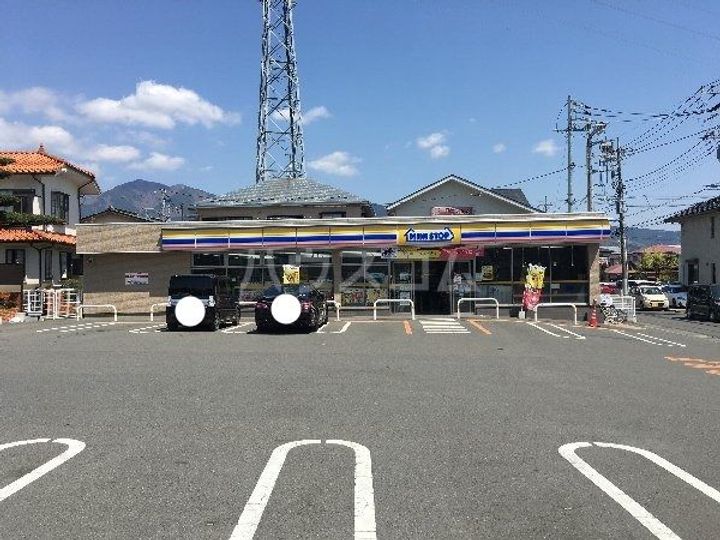 ハイネスKの周辺