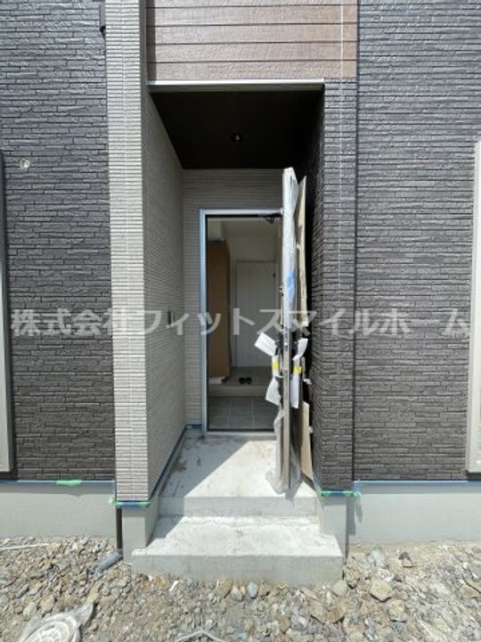 徳島県鳴門市撫養町立岩字七枚(一戸建)の賃貸物件の玄関