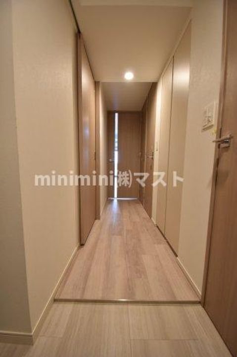 BPRレジデンス大阪本町Qの玄関