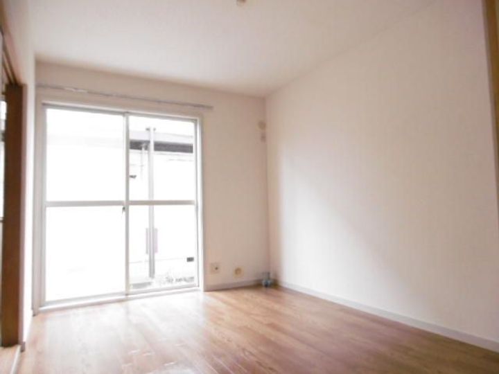 コーポマルマAの居間